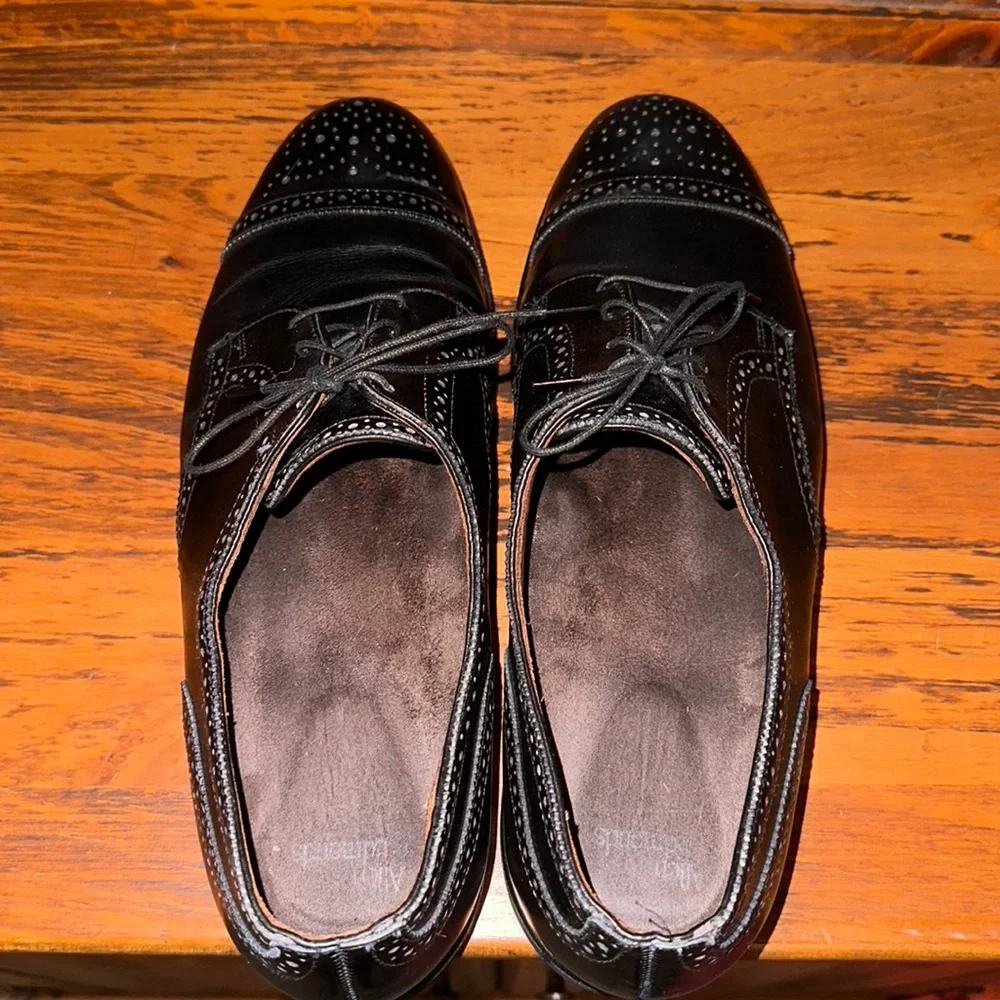 Allen Edmonds Cap-toe Oxford Dress Shoes - Picture 2 of 7